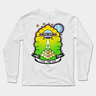 Aliens built the pyramids Long Sleeve T-Shirt